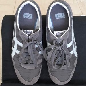 ASICS Onitsuka Tiger shoes (size 7)